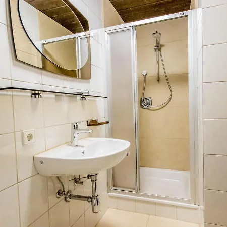 Garten By Interhome Lejlighed Innsbruck